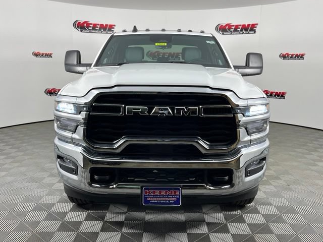 New 2026 RAM 2500 Tradesman w/ Chrome Appearance Group AWD/4WD image 4