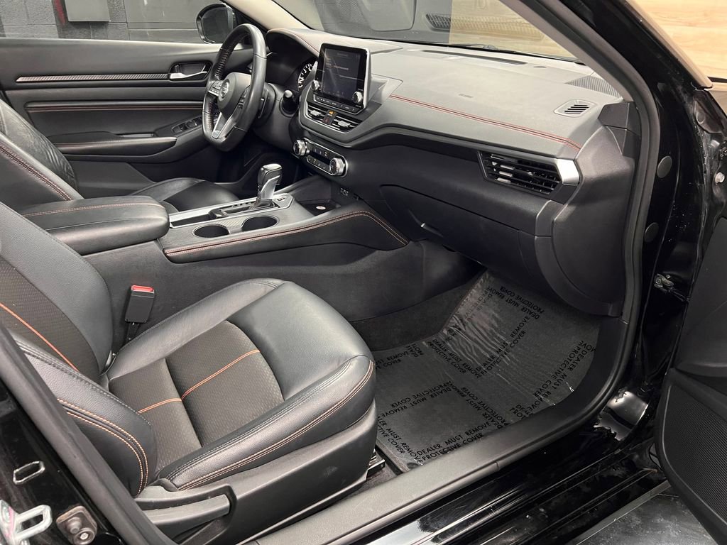 Used 2022 Nissan Altima 2.5 SR FWD image 8