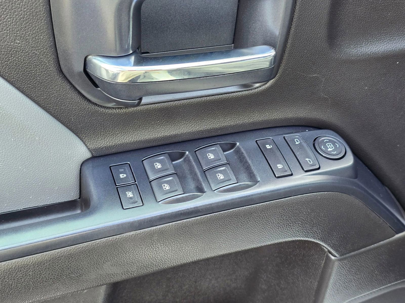 Used 2018 Chevrolet Silverado 1500 LS image 20