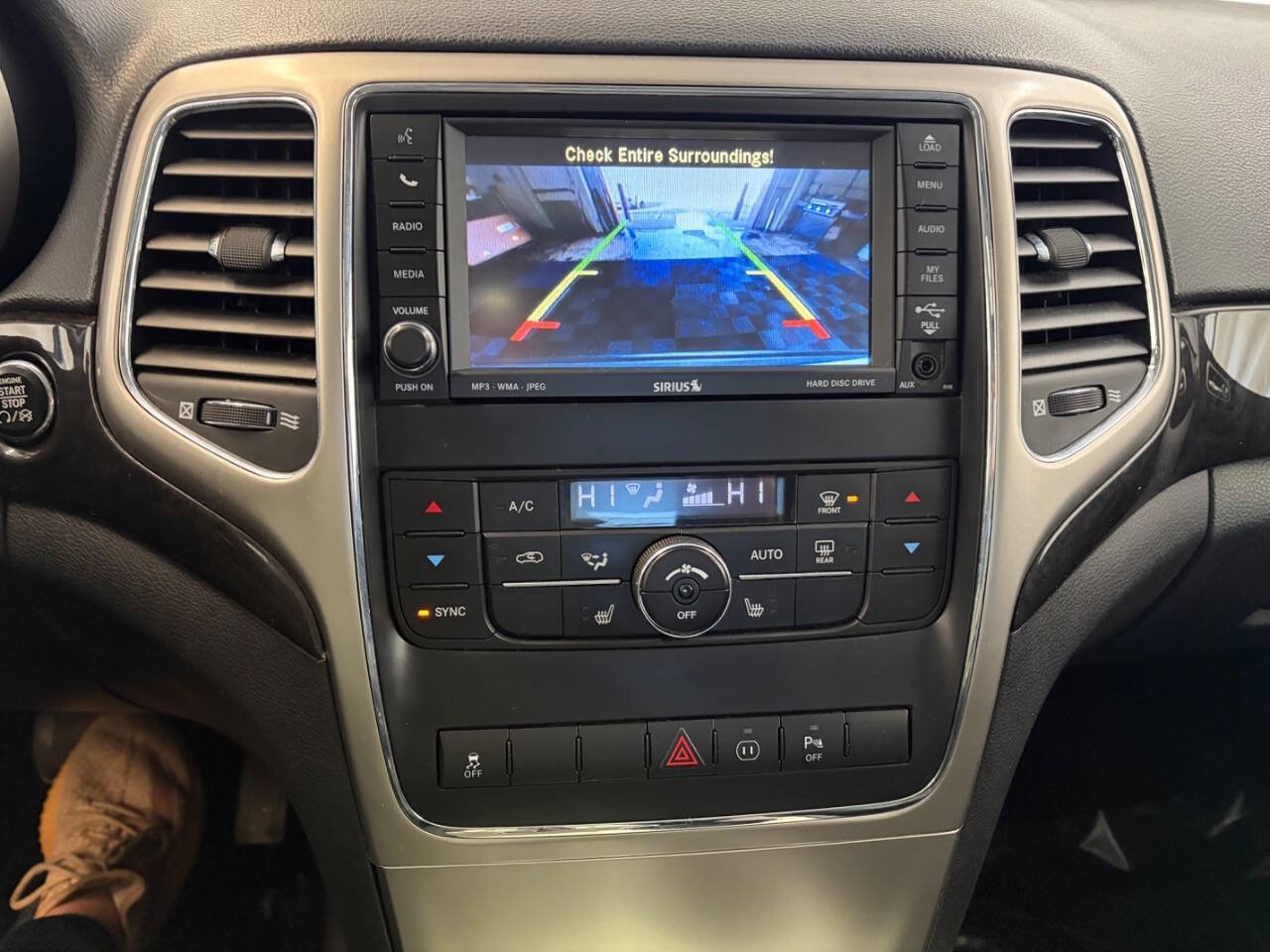 Used 2011 Jeep Grand Cherokee Laredo AWD/4WD image 18