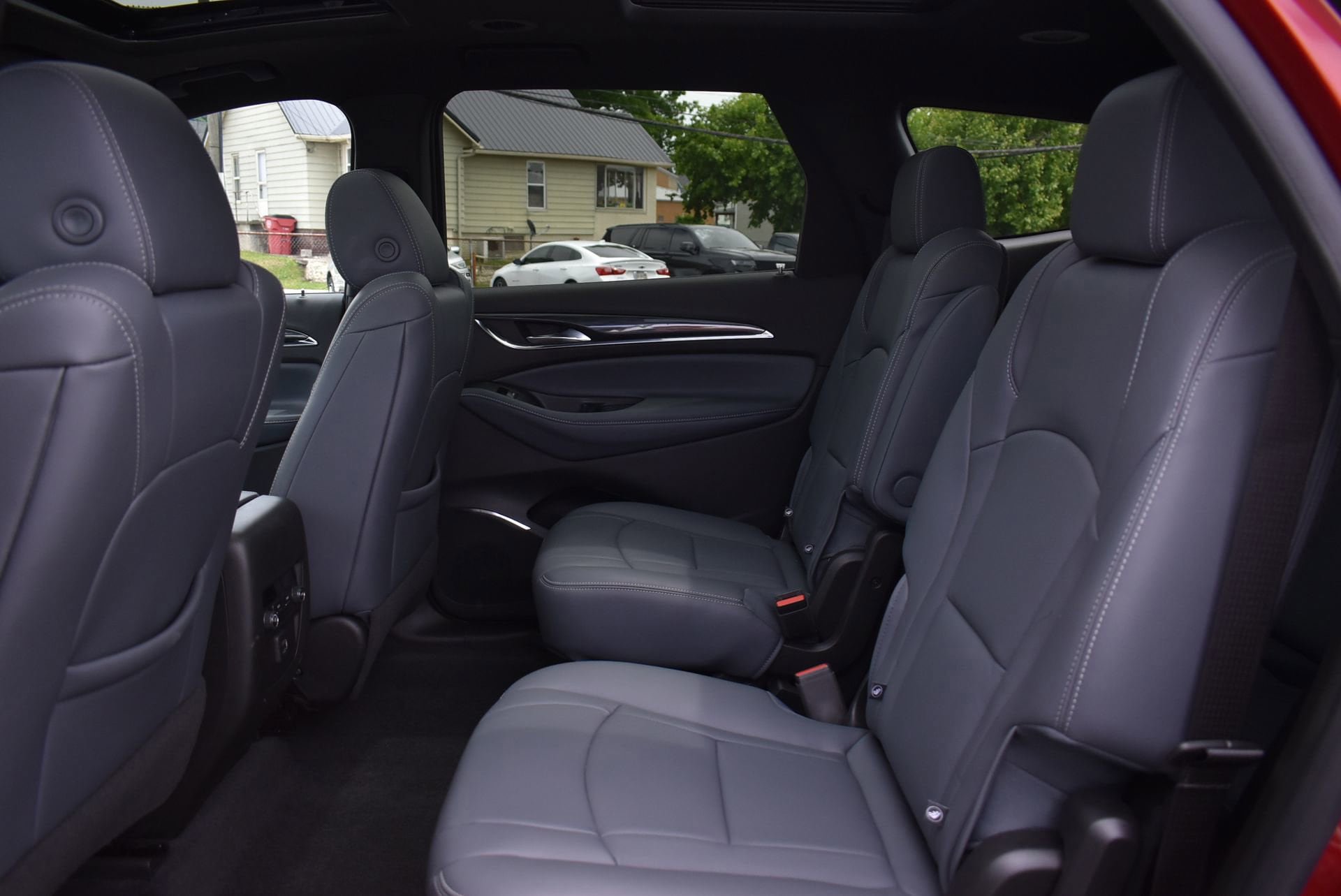 Used 2023 Buick Enclave Essence w/ Experience Buick Package FWD image 17
