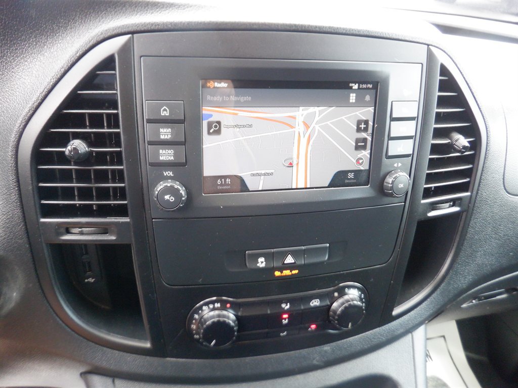 Used 2023 Mercedes-Benz Metris image 14
