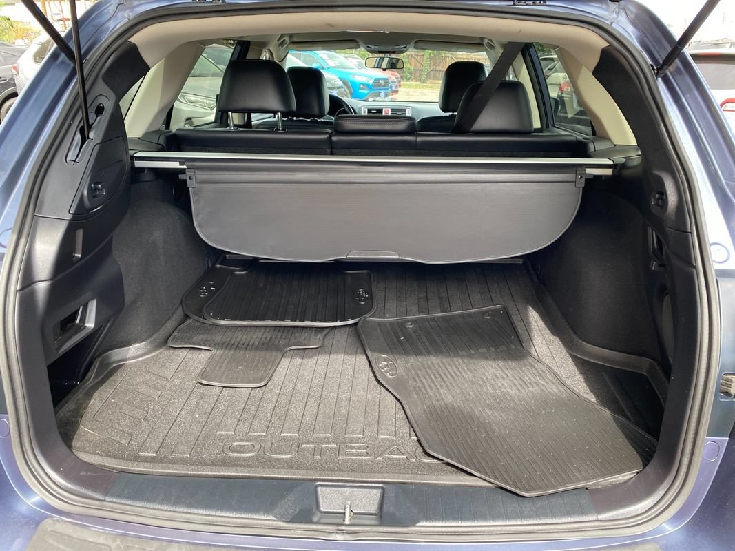 Used 2016 Subaru Outback 3.6R Limited AWD/4WD image 14