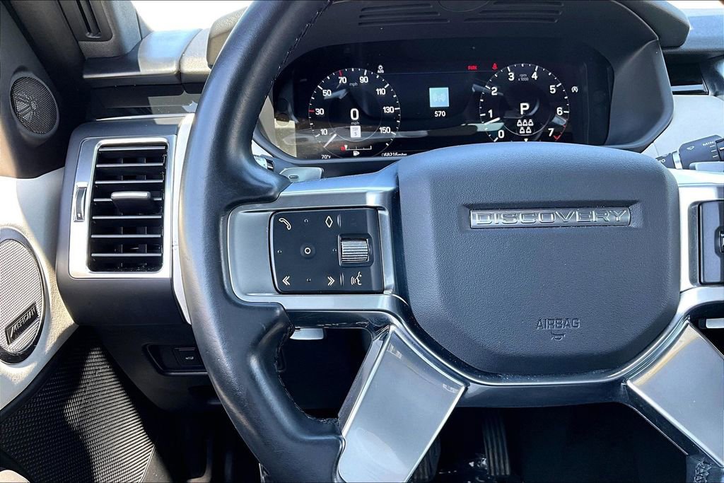 Used 2021 Land Rover Discovery S AWD/4WD image 11