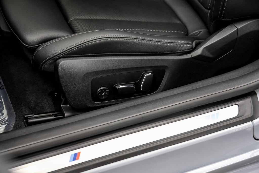 Used 2025 BMW M440i Coupe w/ Premium Package RWD image 45