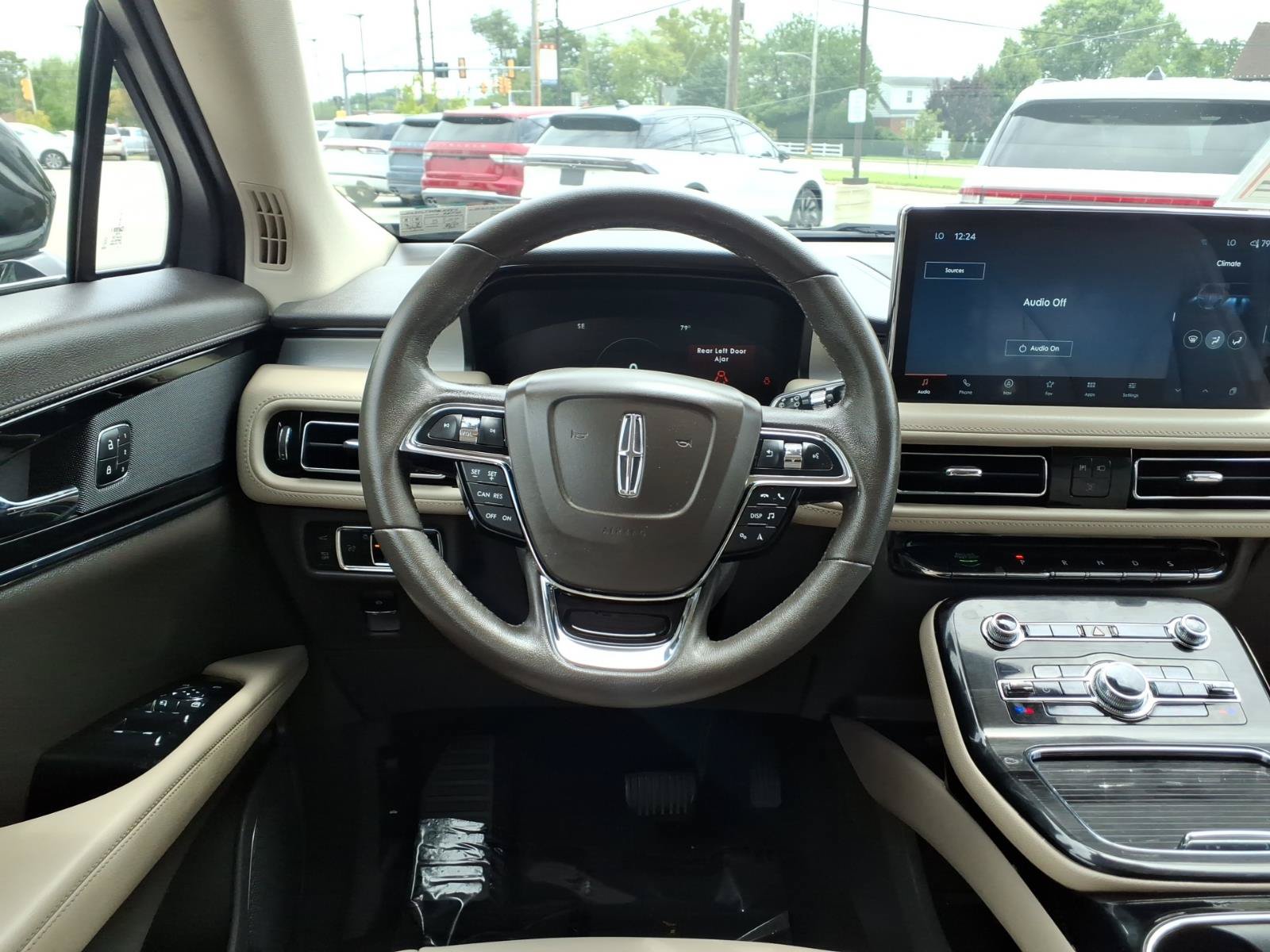 Certified 2023 Lincoln Nautilus FWD w/ Premium Package image 12