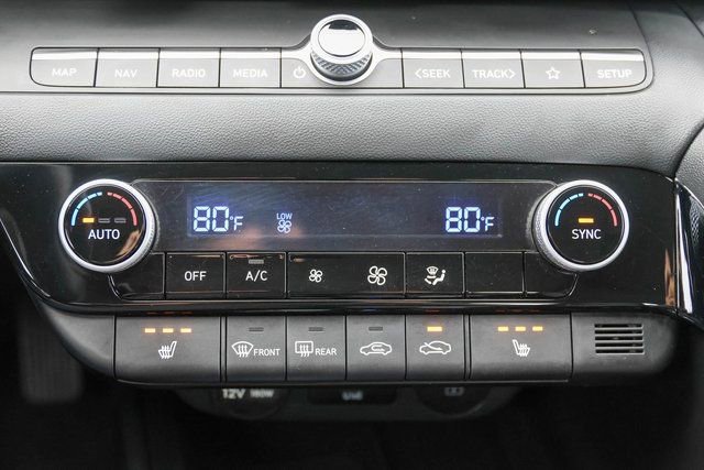 Used 2024 Hyundai Elantra Limited image 23