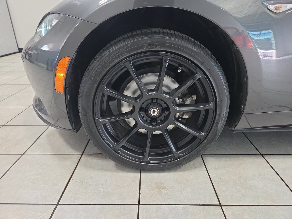 Used 2021 MAZDA MX-5 Miata Grand Touring RWD image 31