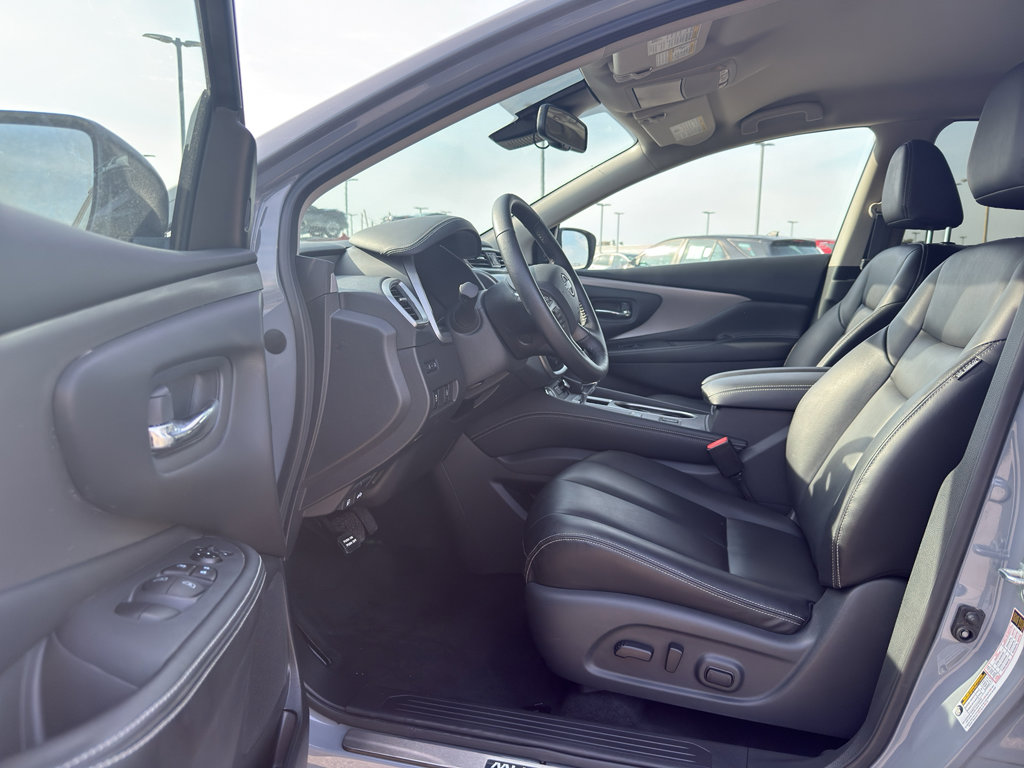 Certified 2024 Nissan Murano SV w/ SV Midnight Edition Package image 11