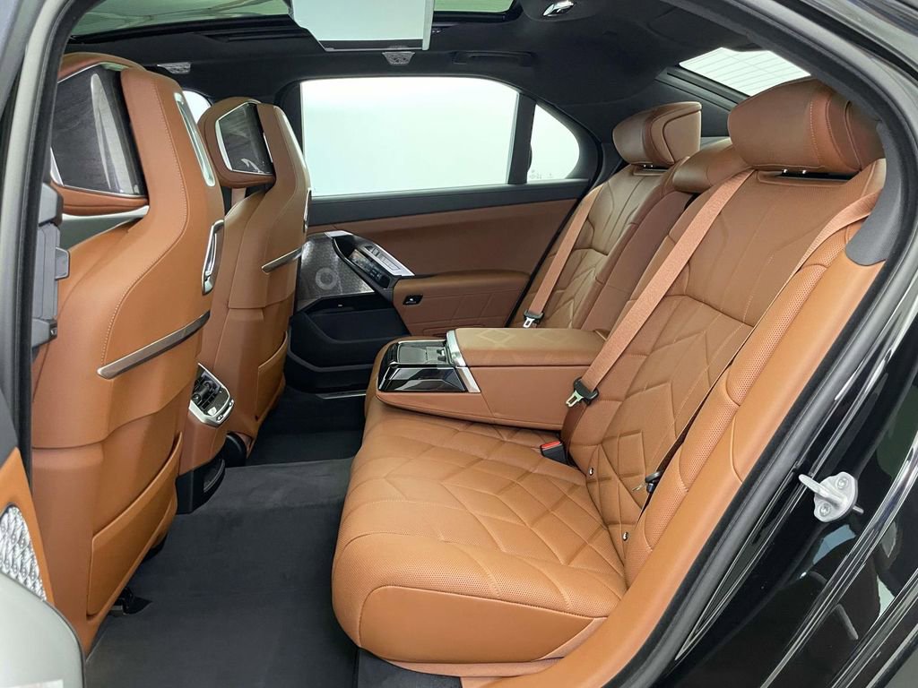 New 2026 BMW i7 xDrive60 AWD/4WD image 15