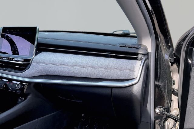 Used 2022 Jeep Compass Latitude w/ Sun and Sound Group image 18