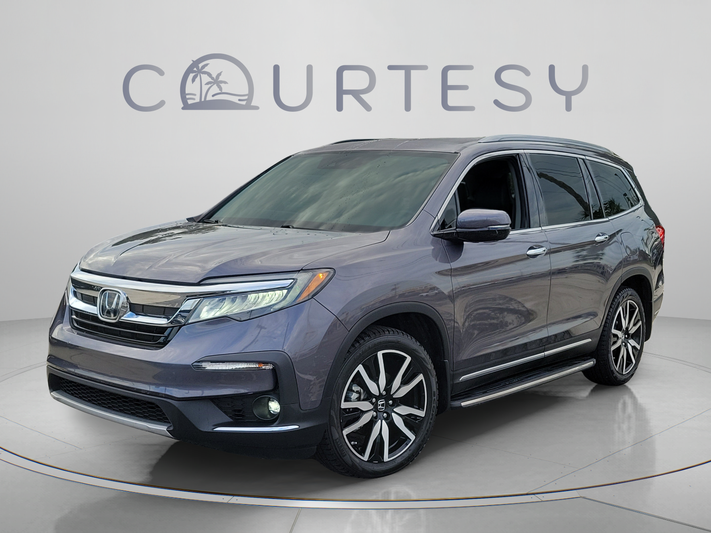 Used 2021 Honda Pilot Touring image 1