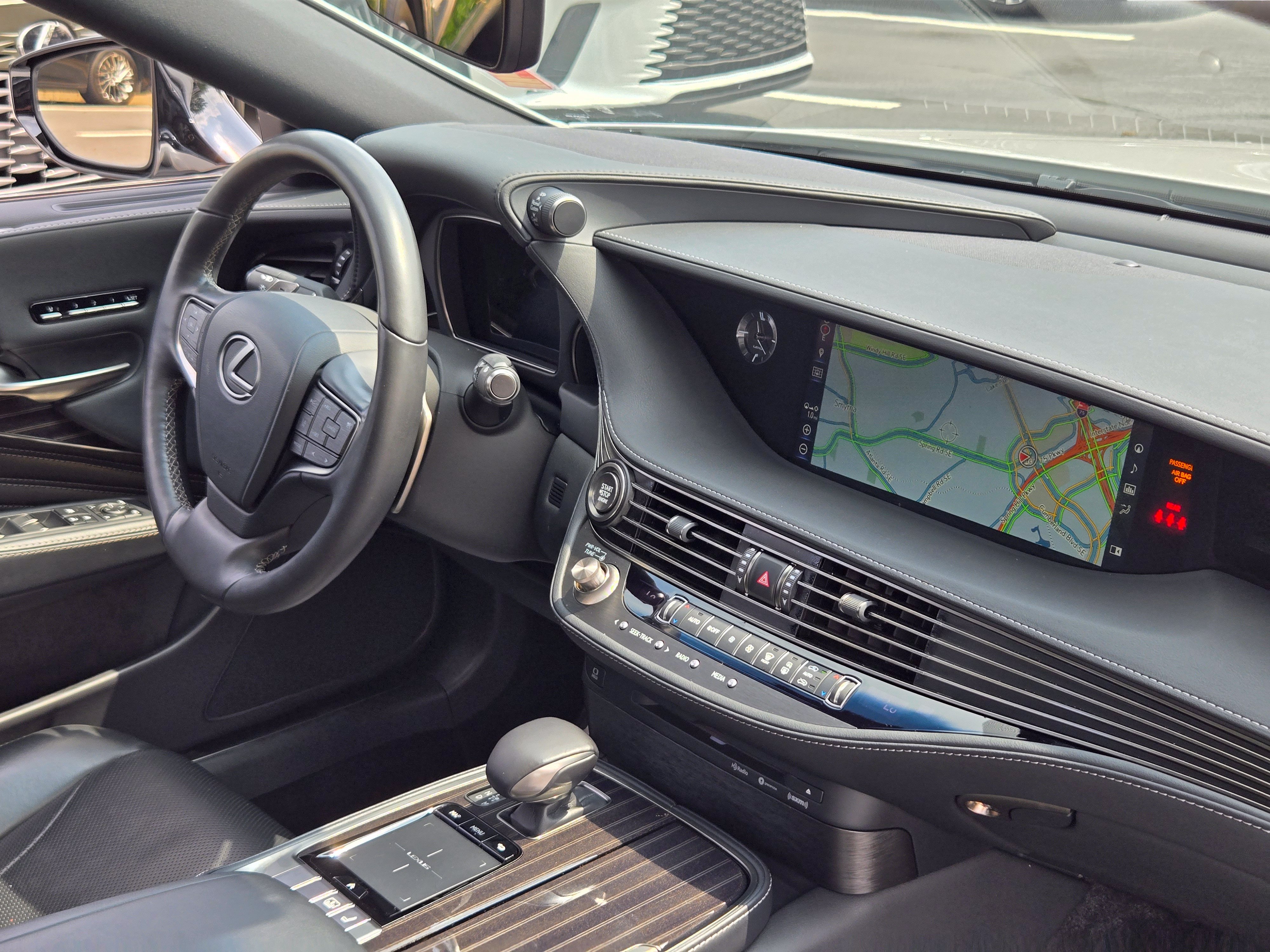 Used 2019 Lexus LS 500 w/ Accessory Package (Z1) RWD image 31