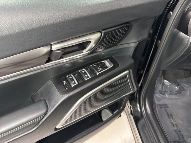 Used 2025 Kia Telluride S AWD/4WD image 14