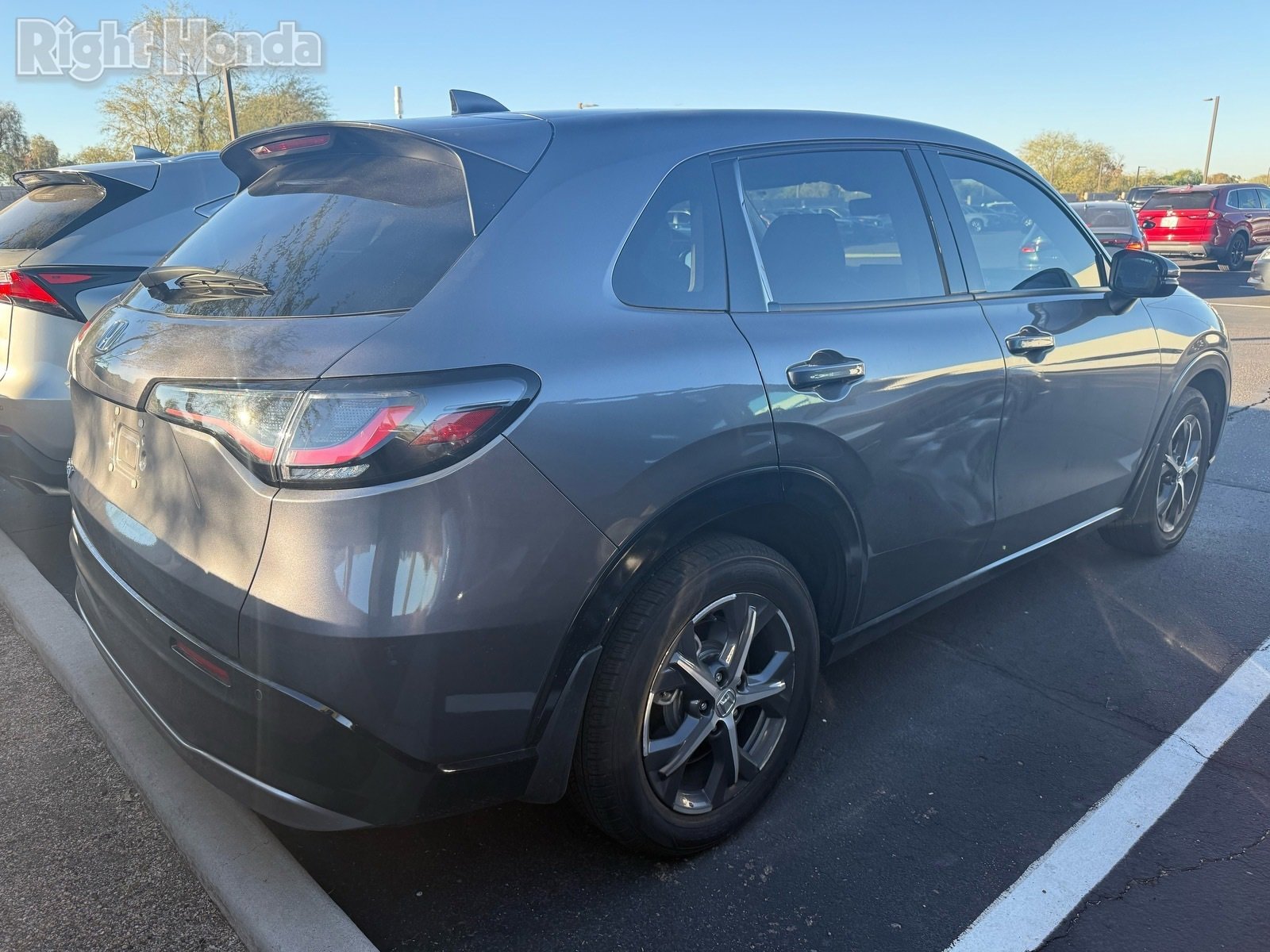 Used 2025 Honda HR-V EX-L image 4