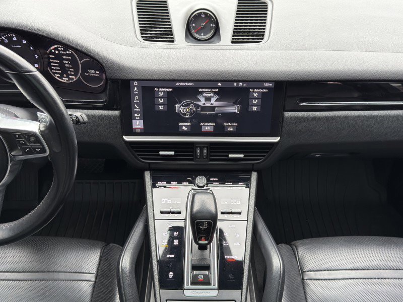 Used 2020 Porsche Cayenne image 21
