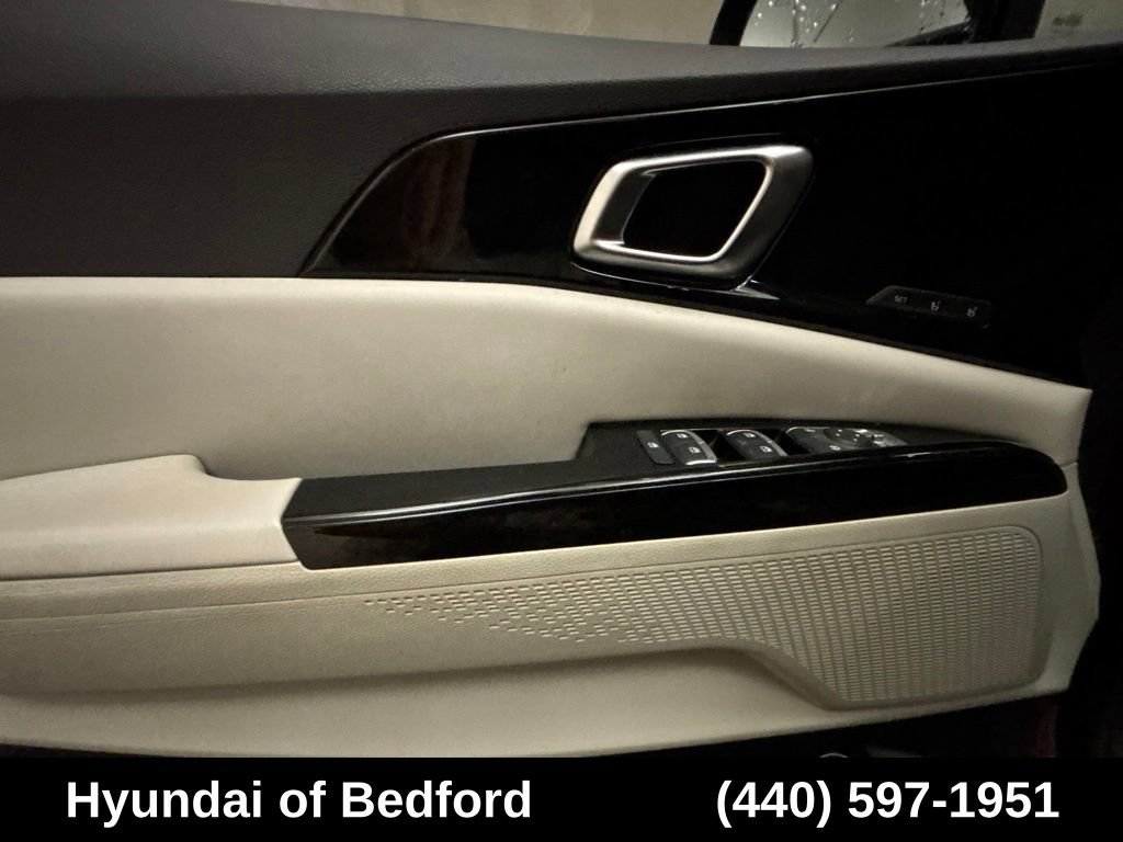 Used 2022 Kia Carnival SX FWD image 11