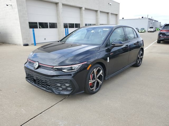 New 2026 Volkswagen GTI SE image 2