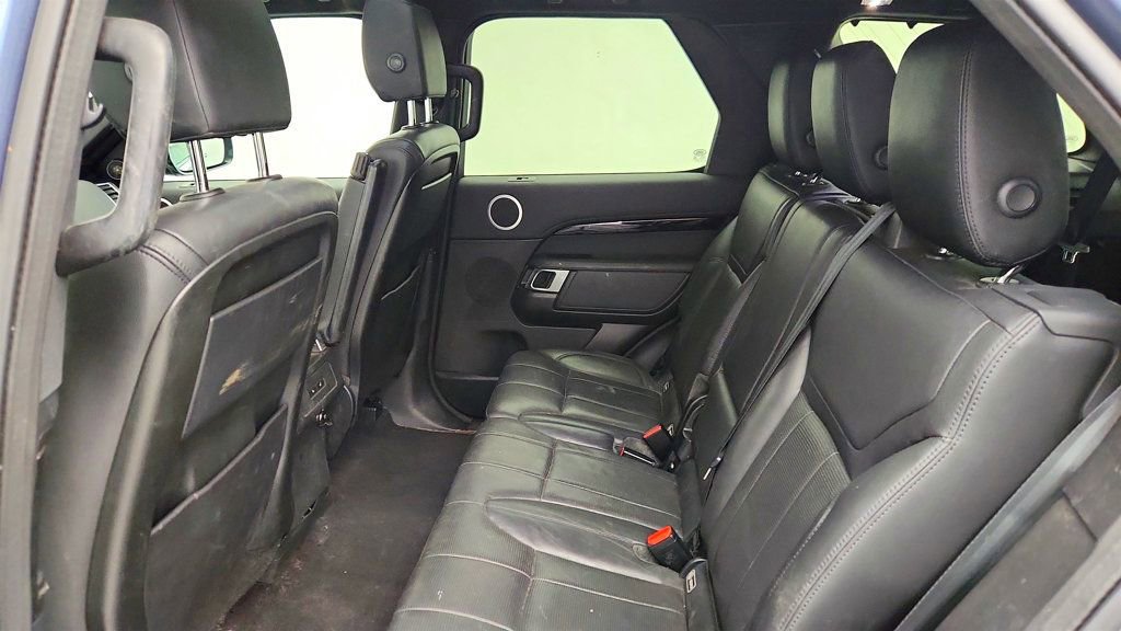 Used 2020 Land Rover Discovery SE AWD/4WD image 20