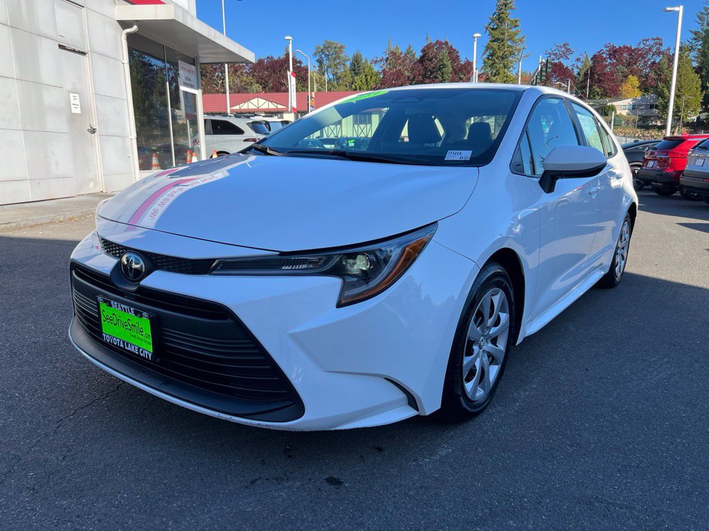 Used 2023 Toyota Corolla LE FWD image 8