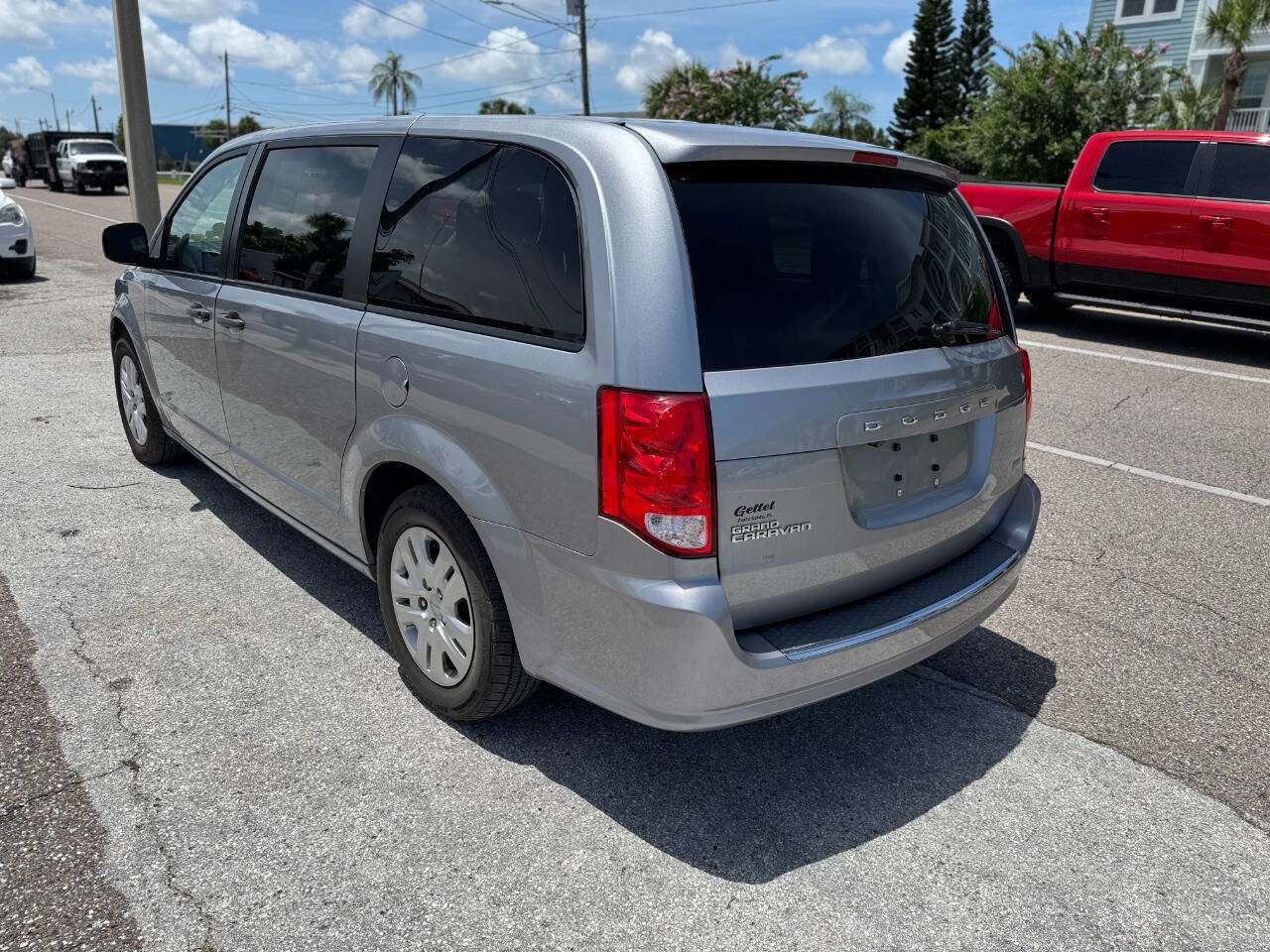 Used 2019 Dodge Grand Caravan SE w/ UConnect Hands-Free Group image 6