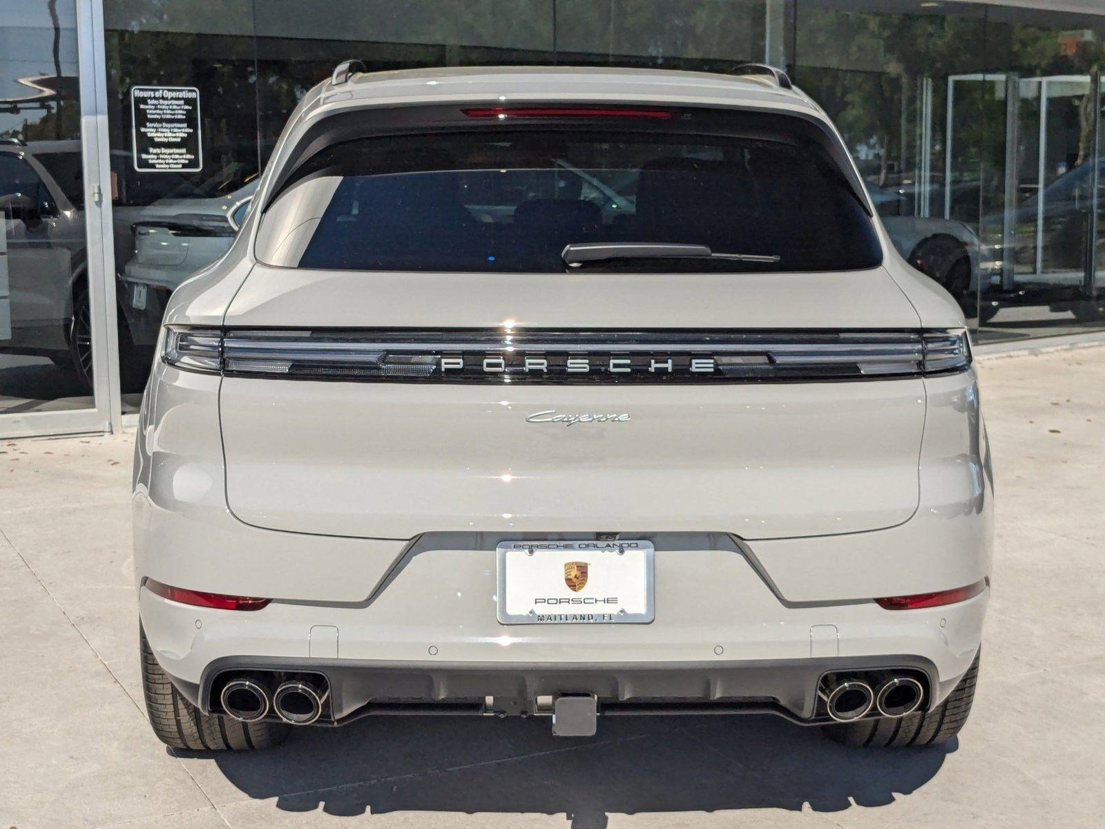Certified 2025 Porsche Cayenne image 10