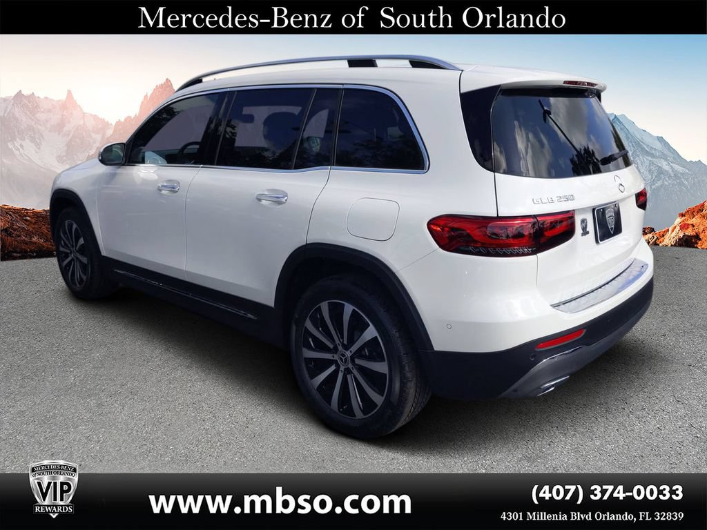 Used 2022 Mercedes-Benz GLB 250 4MATIC image 4