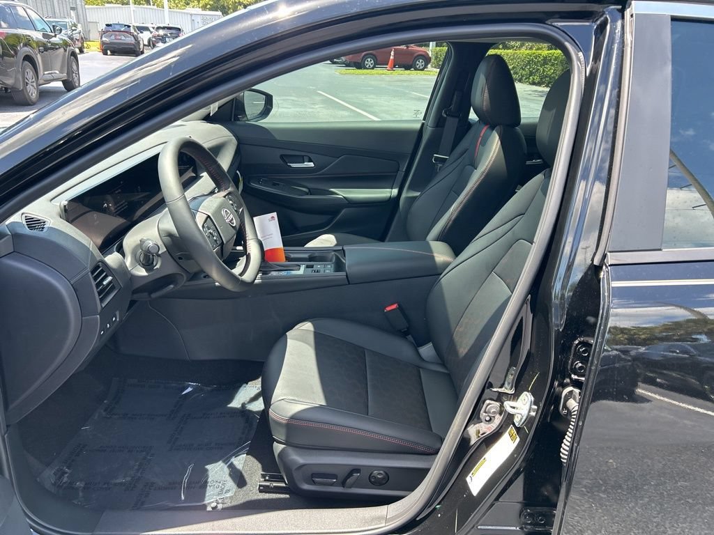 New 2026 Nissan Sentra SR w/ SR Premium Package FWD image 16