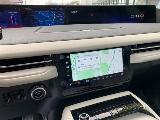 Certified 2025 Lincoln Navigator Reserve image 27