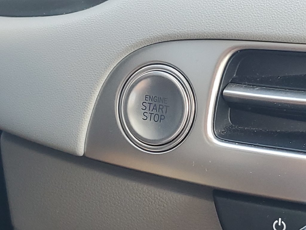 Used 2025 Hyundai Palisade SEL FWD image 23