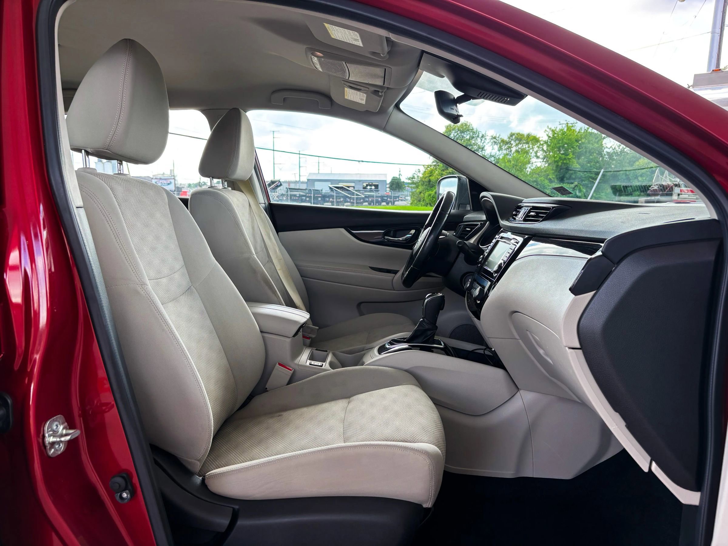 Used 2020 Nissan Rogue Sport SV w/ All-Weather Package FWD image 19