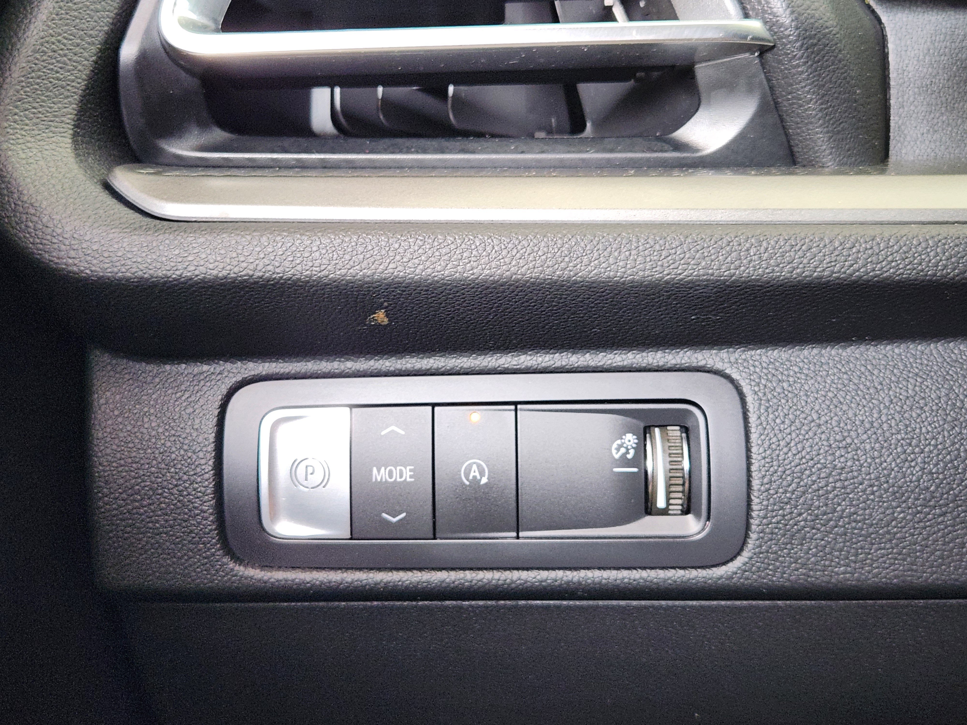 Used 2025 Chevrolet Traverse LT FWD image 22