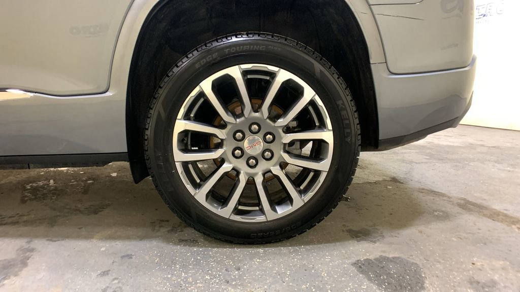 Used 2021 GMC Acadia Denali w/ Denali Technology Package image 25