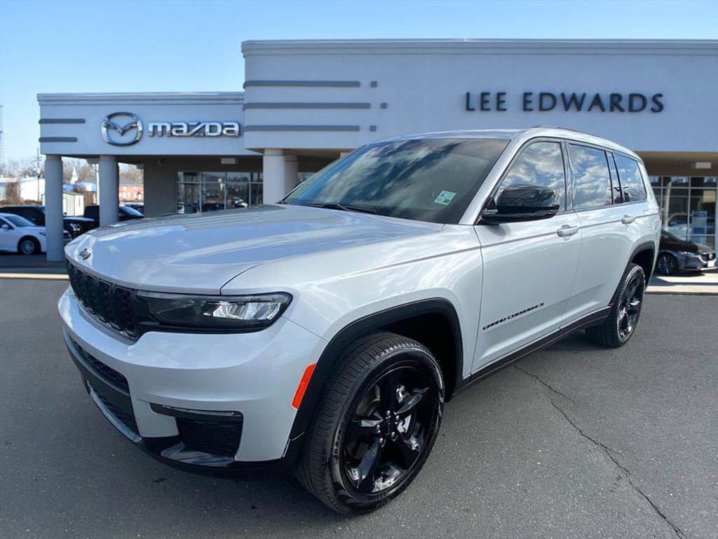 Used 2023 Jeep Grand Cherokee L Limited w/ Black Appearance Package image 1