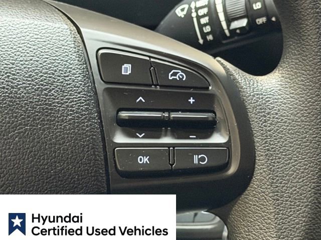 Certified 2025 Hyundai Venue SE image 22