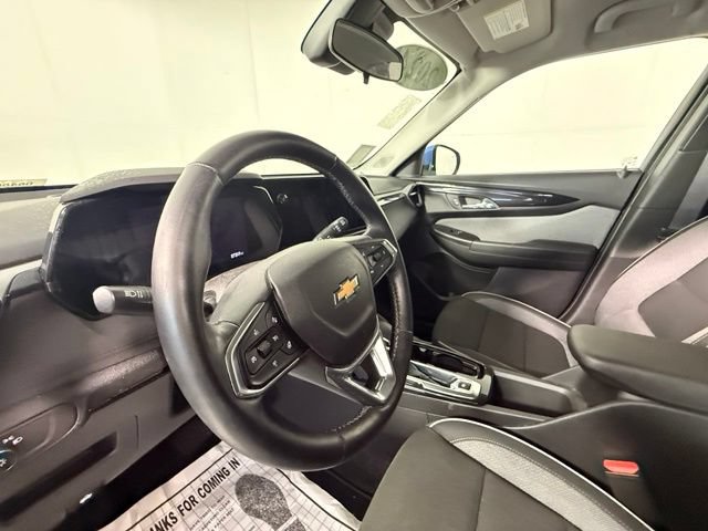 Used 2024 Chevrolet TrailBlazer LT w/ LT Cold Weather Package FWD image 10