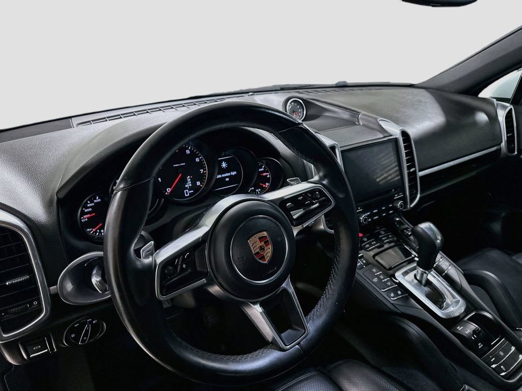 Certified 2018 Porsche Cayenne Platinum Edition AWD/4WD image 4