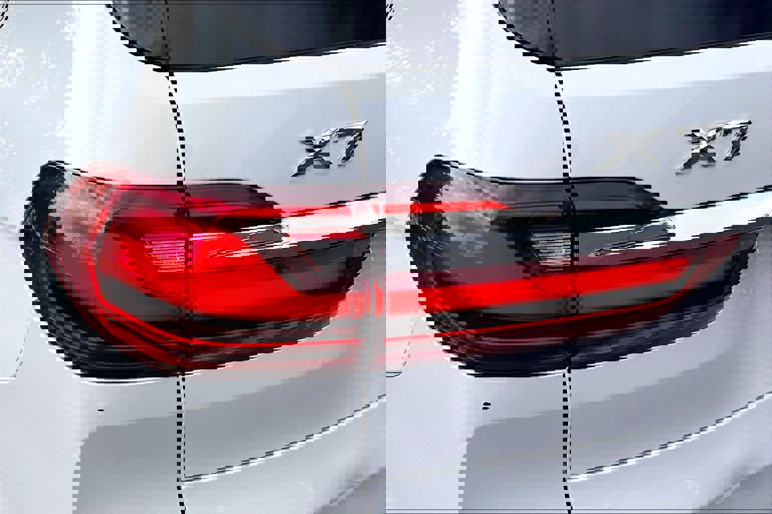 Used 2021 BMW X7 xDrive40i w/ Premium Package image 29