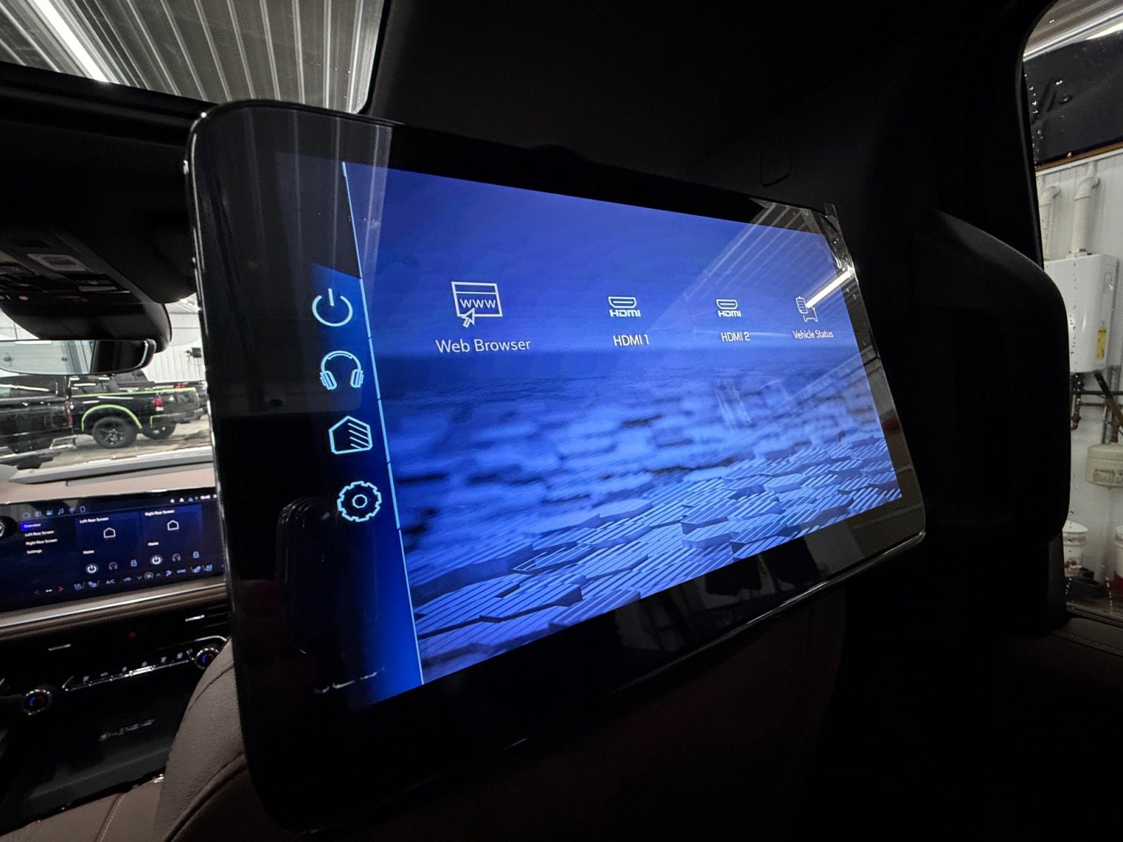 New 2026 Chevrolet Tahoe High Country AWD/4WD image 24