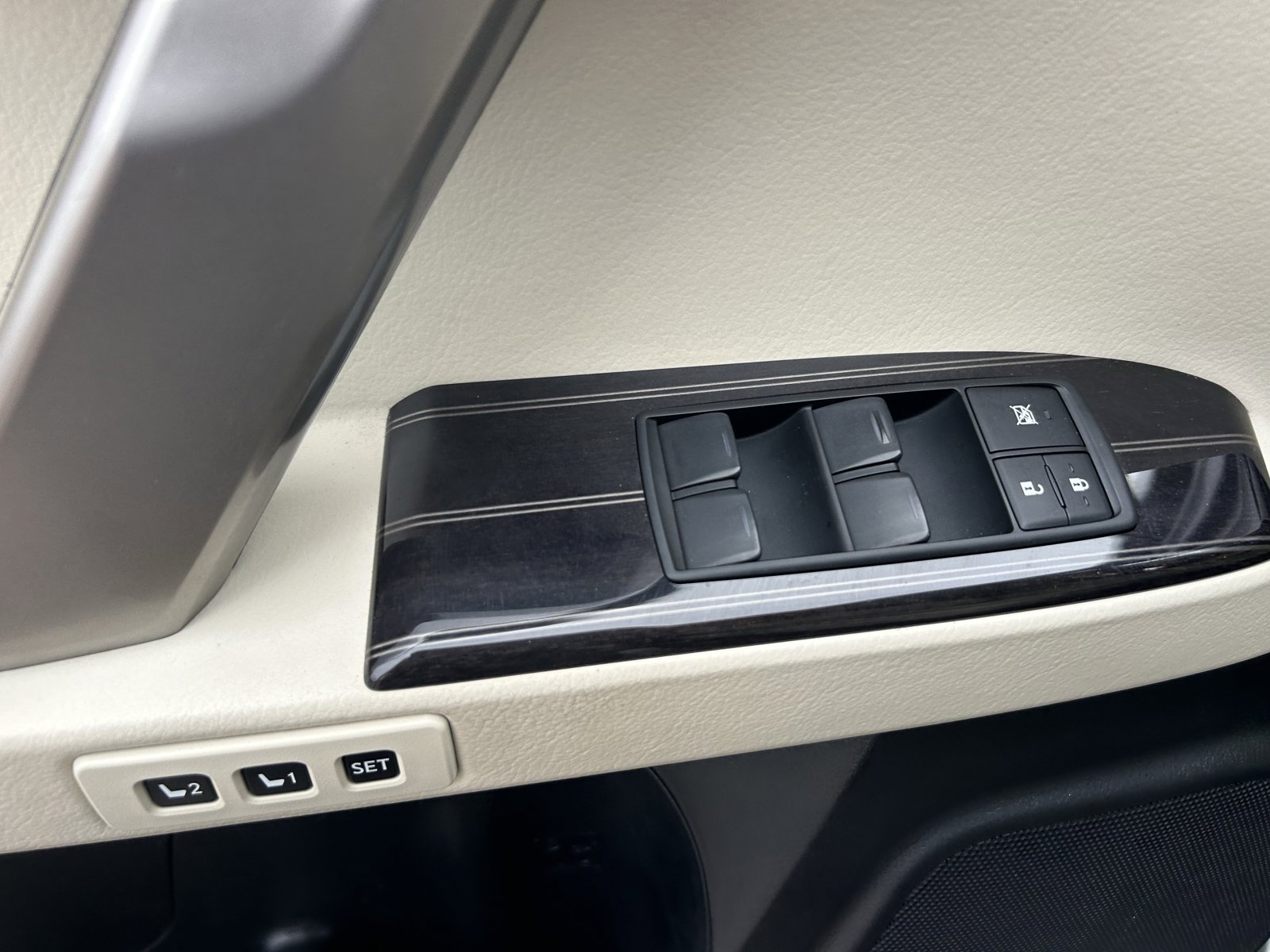 Used 2021 Lexus GX 460 Premium w/ Premium Package image 12