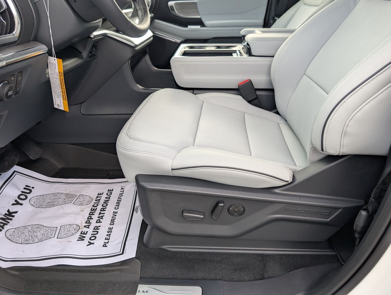 New 2027 Ford Expedition Platinum w/ Platinum Ultimate Package AWD/4WD image 17