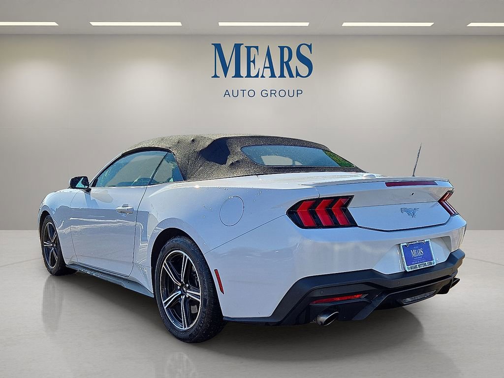 Used 2024 Ford Mustang Premium image 3