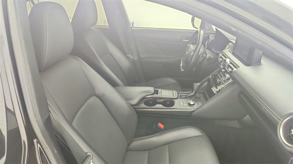 Used 2021 Lexus IS 300 w/ Accessory Package 2 image 32