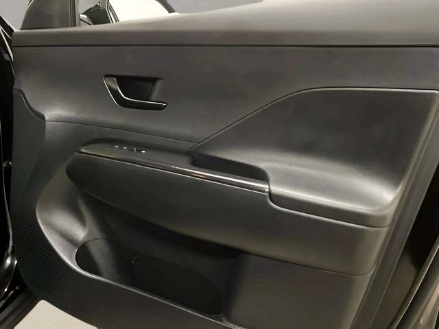 Used 2026 Hyundai Kona SE FWD image 70