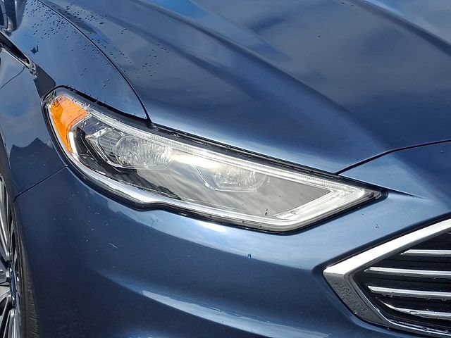 Used 2018 Ford Fusion SE w/ Fusion SE Technology Package FWD image 9