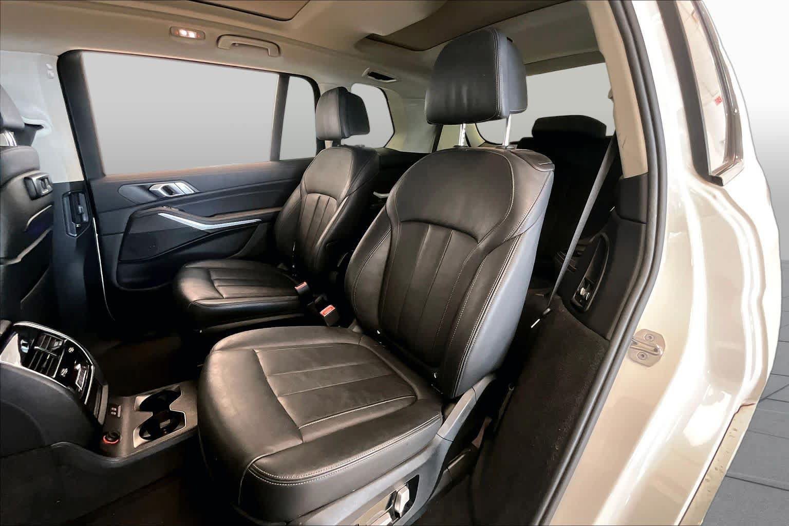 Used 2021 BMW X7 xDrive40i w/ Premium Package 2 AWD/4WD image 17