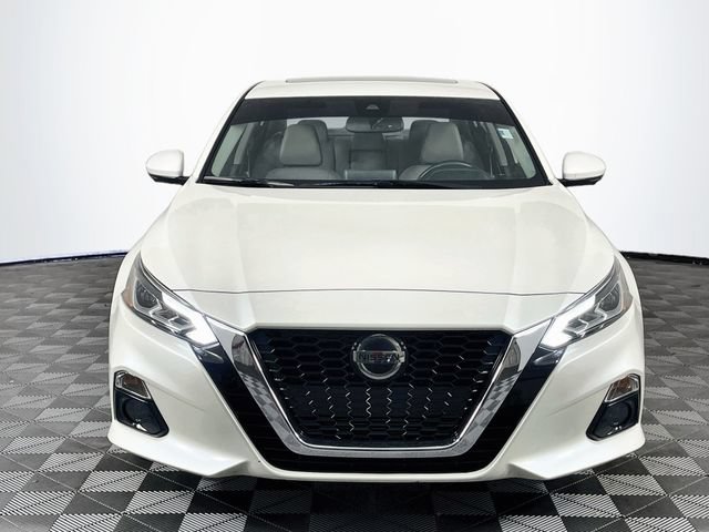 Used 2020 Nissan Altima 2.0 Platinum FWD image 3