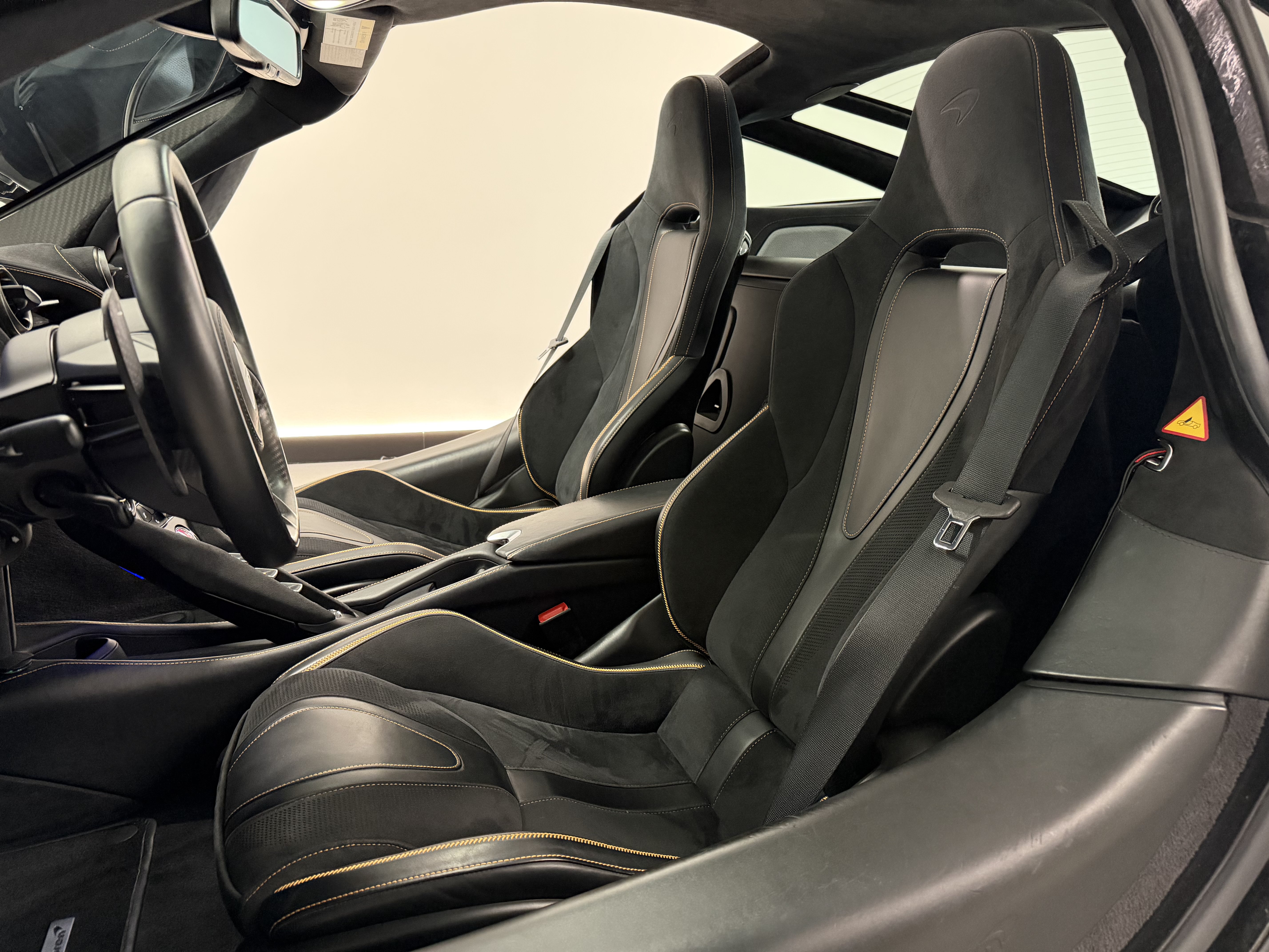Used 2020 McLaren 720S Performance RWD image 14
