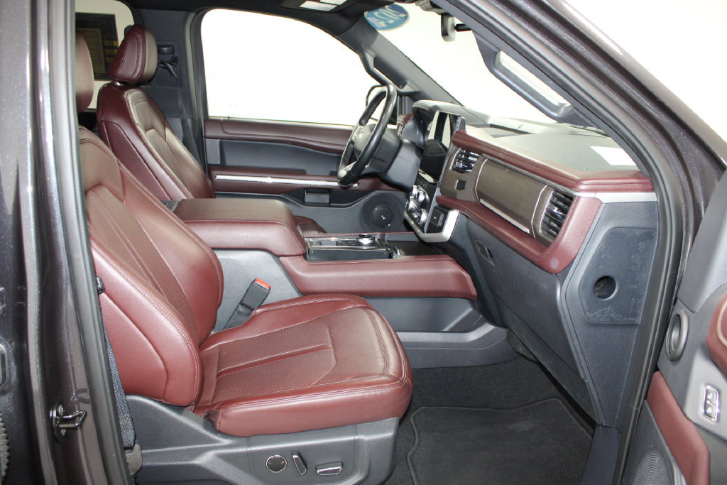 Used 2024 Ford Expedition Limited RWD image 31