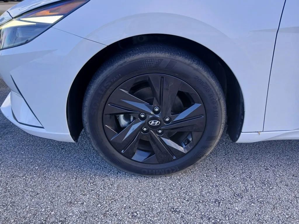 Used 2021 Hyundai Elantra Blue image 17